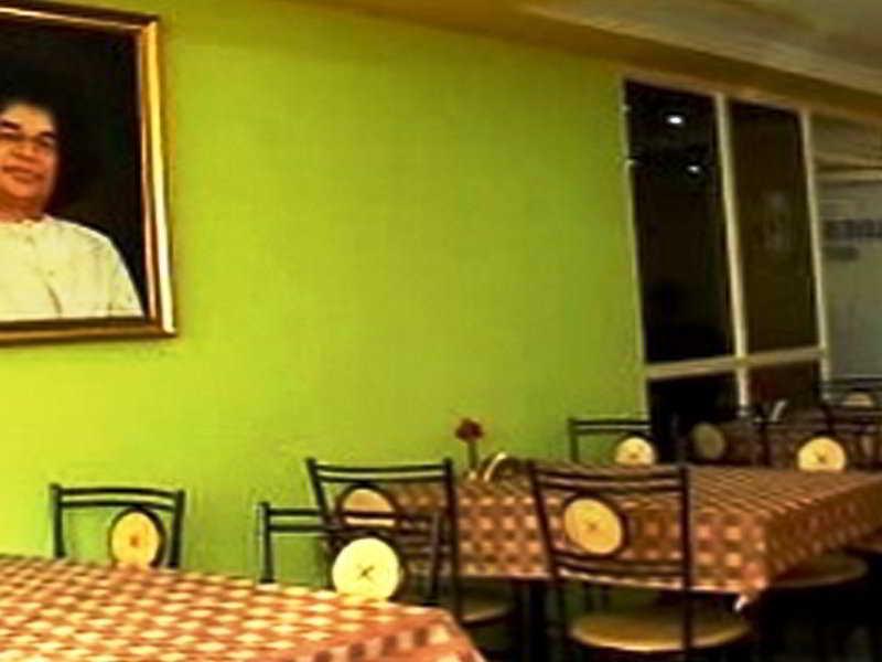 Sai Towers Hotel Puttaparthi Exterior photo