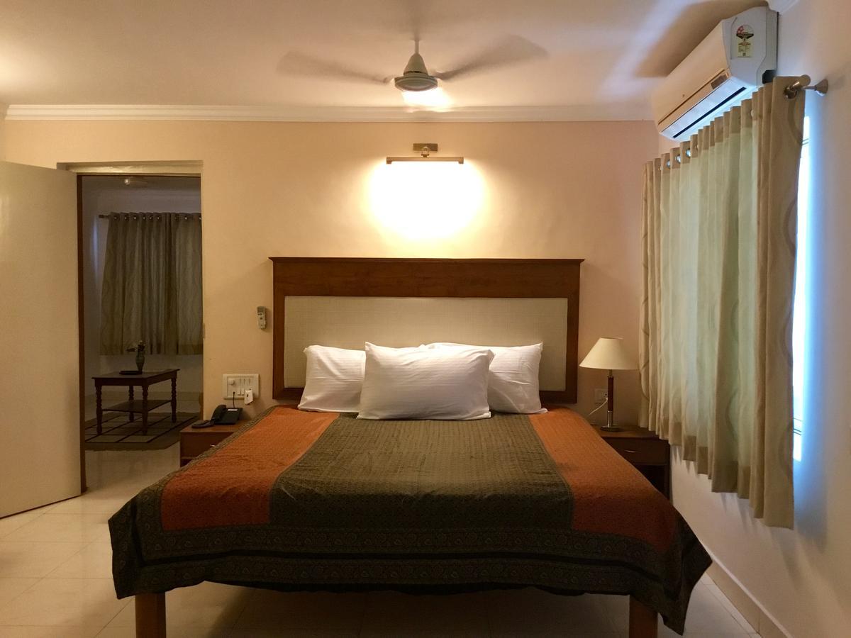Sai Towers Hotel Puttaparthi Exterior photo