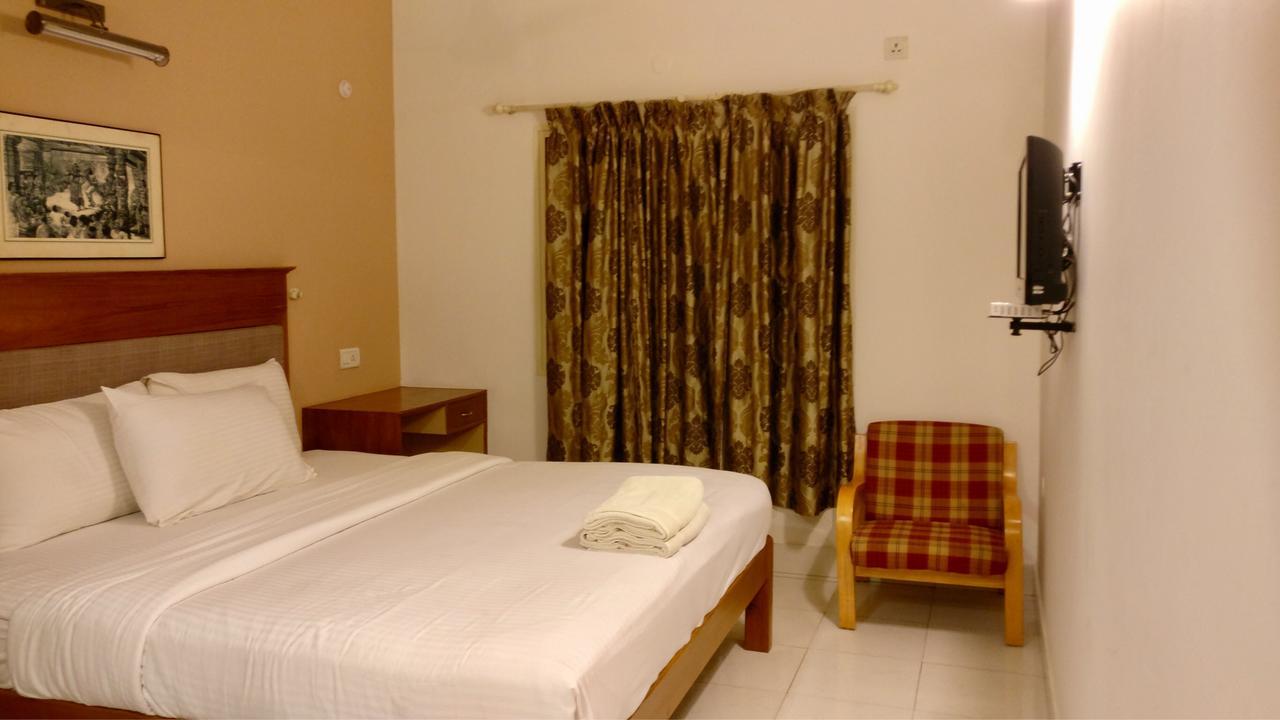 Sai Towers Hotel Puttaparthi Exterior photo